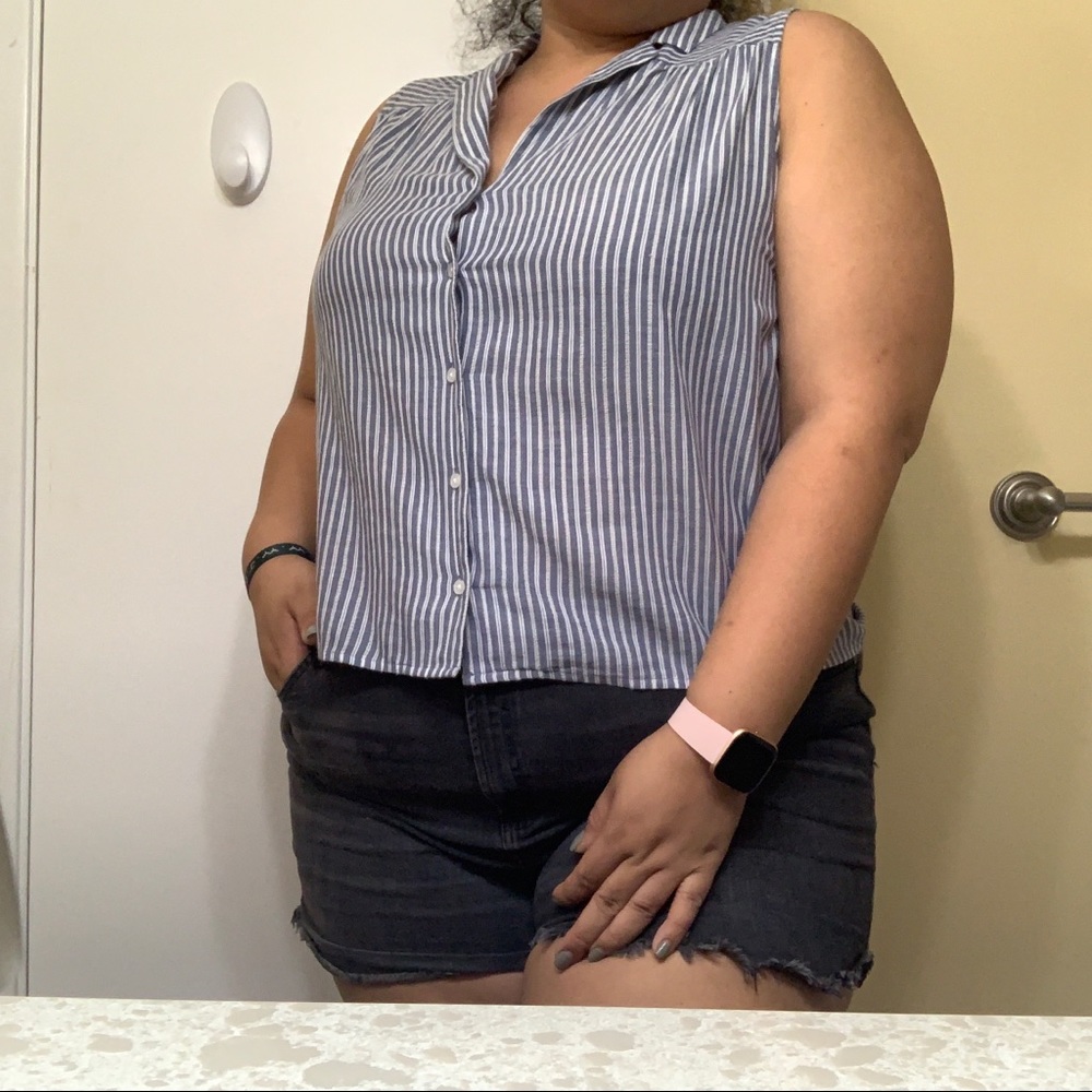 Cropped Button Shirt